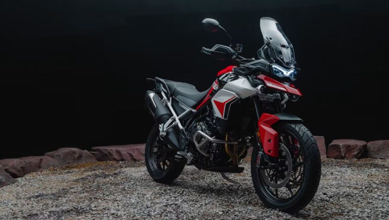 triumph tiger 900
